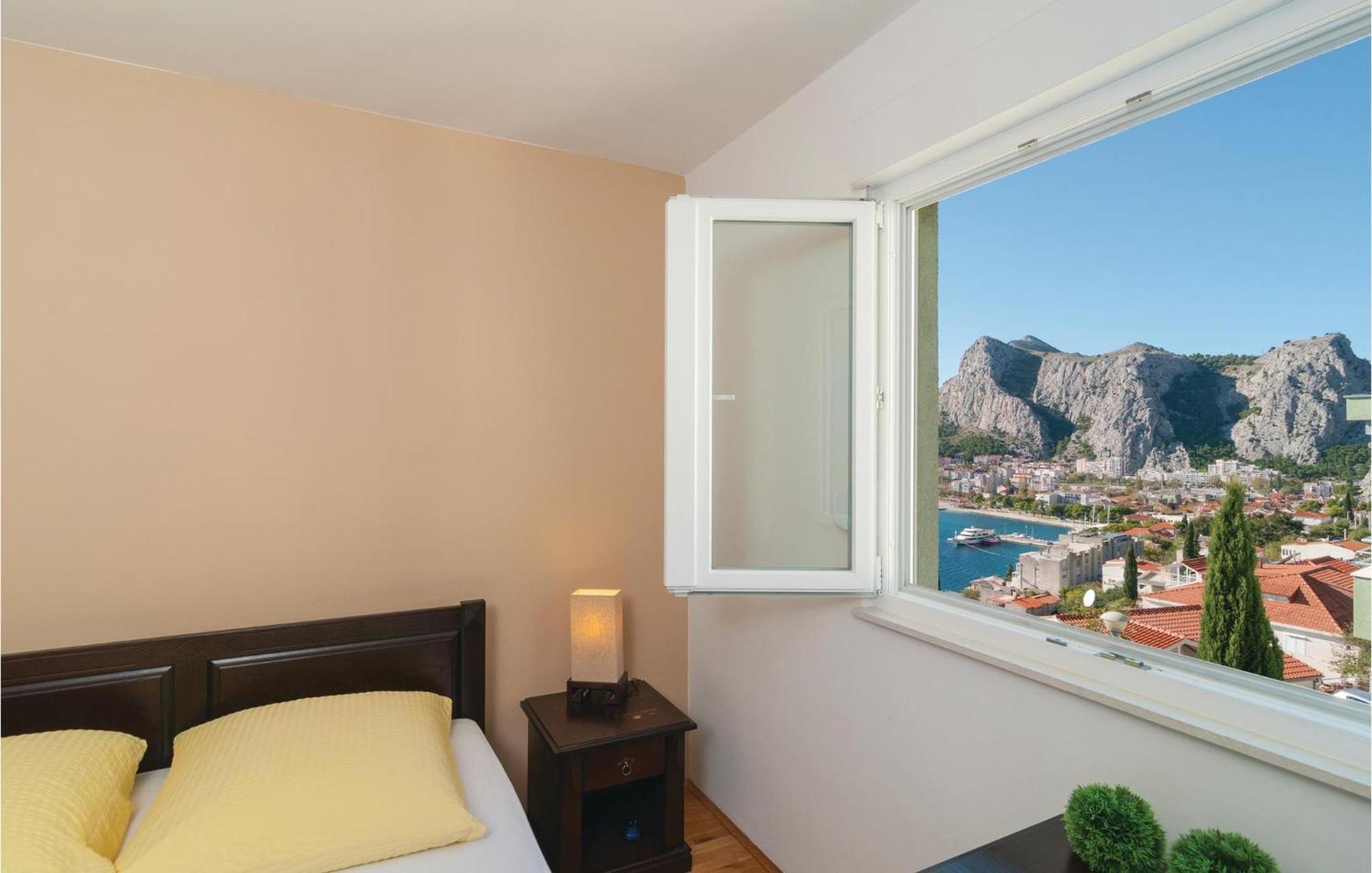 Nice Apartment In Omis With House Sea View Kültér fotó