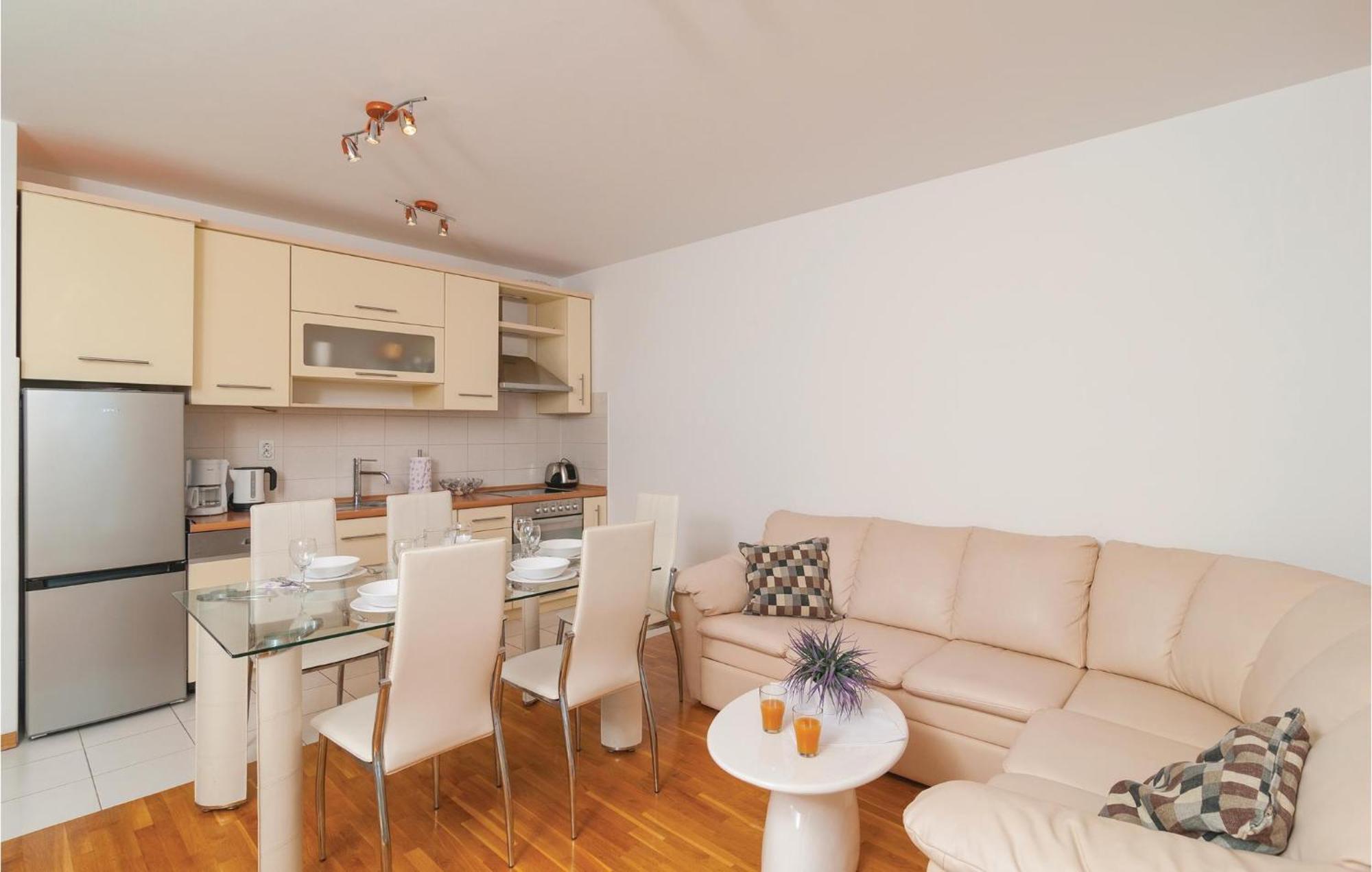 Nice Apartment In Omis With House Sea View Kültér fotó