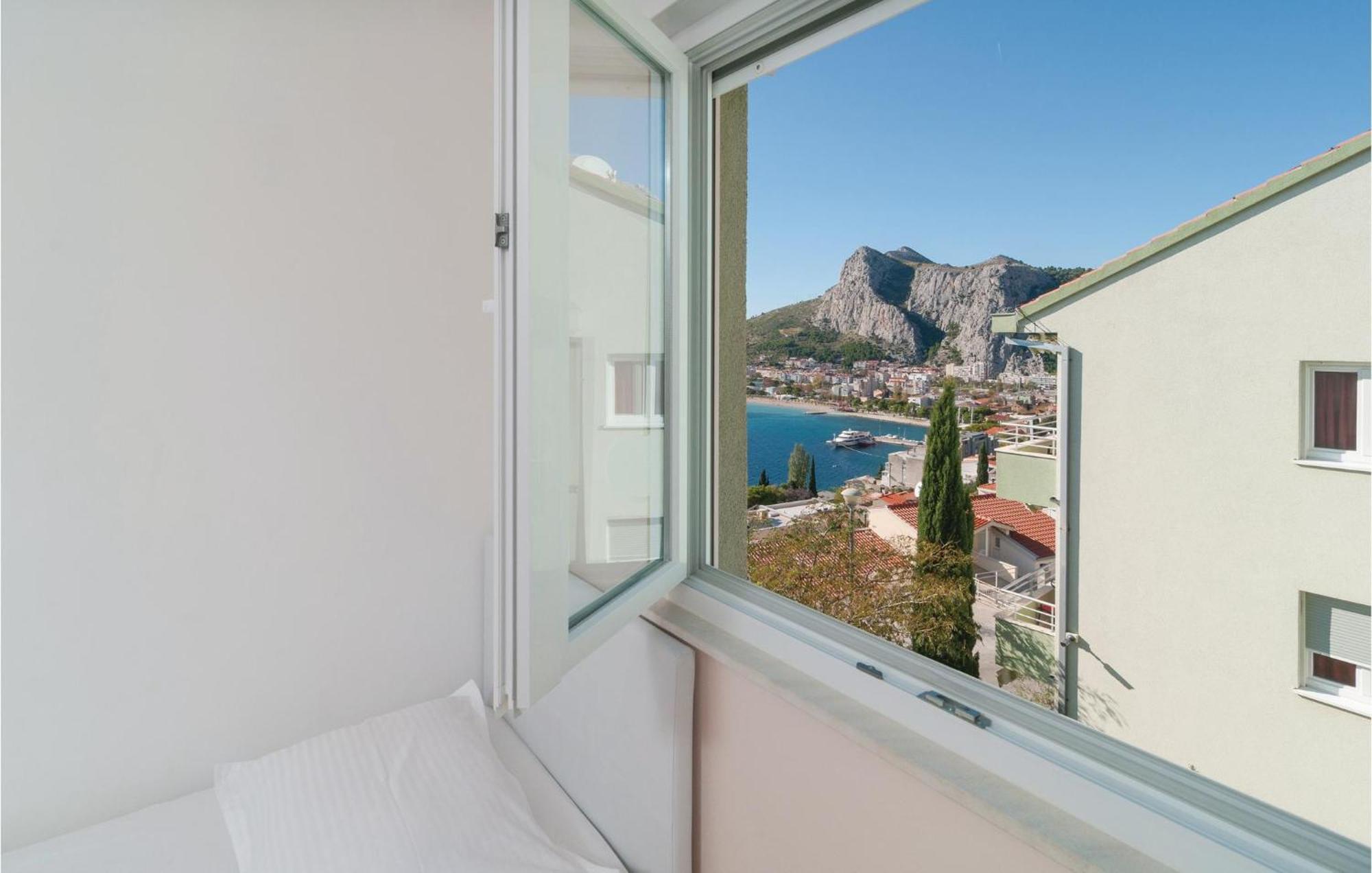 Nice Apartment In Omis With House Sea View Kültér fotó